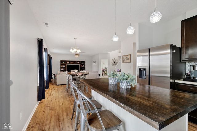 8802 Benjamin Lane, Avon, IN 46123