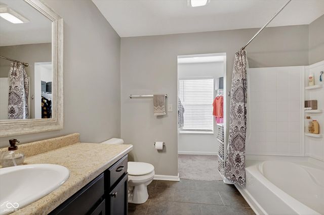 8802 Benjamin Lane, Avon, IN 46123