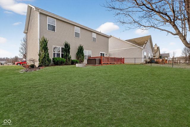 8802 Benjamin Lane, Avon, IN 46123