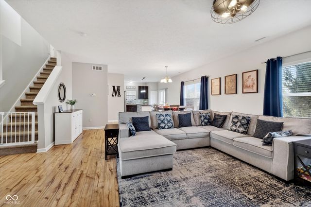 8802 Benjamin Lane, Avon, IN 46123