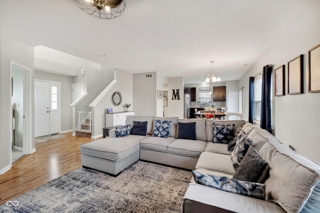 8802 Benjamin Lane, Avon, IN 46123