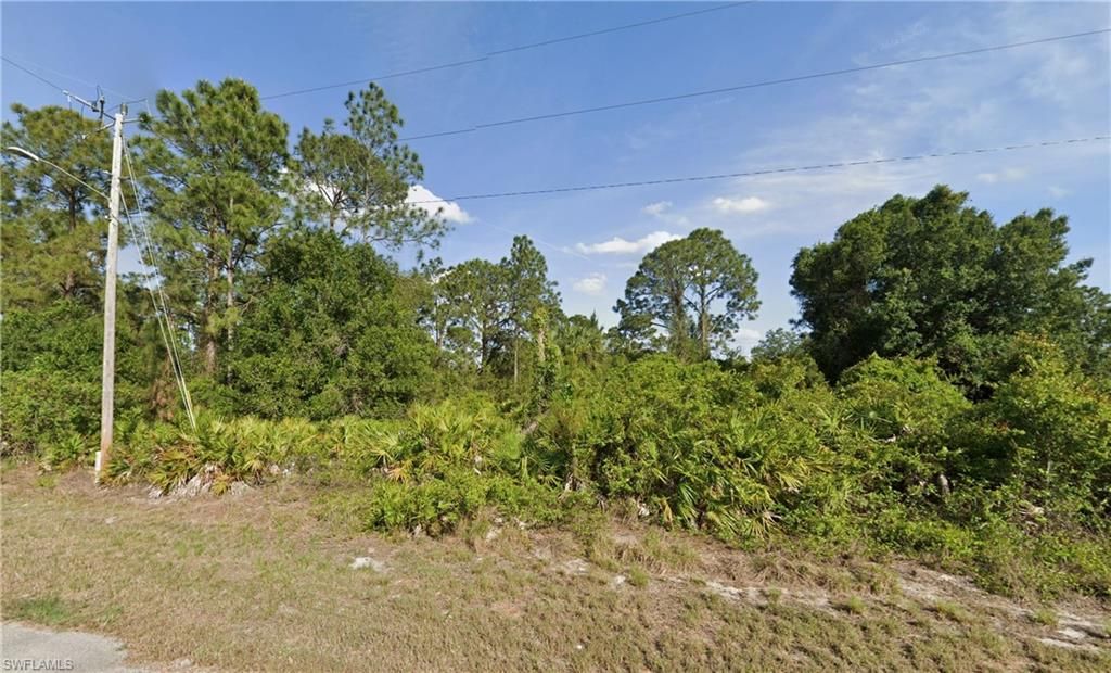 329 Broward AVE, LEHIGH ACRES, FL 33974 — photo 2