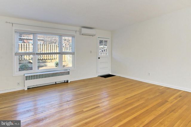 2942 LANDOVER ST, Alexandria, VA 22305