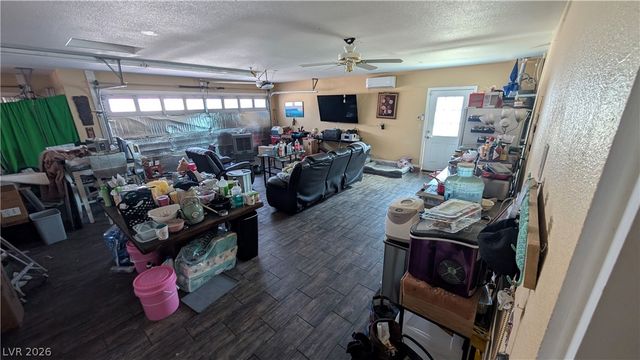 1061 PIKES PEAK Court, Las Vegas, NV 89110