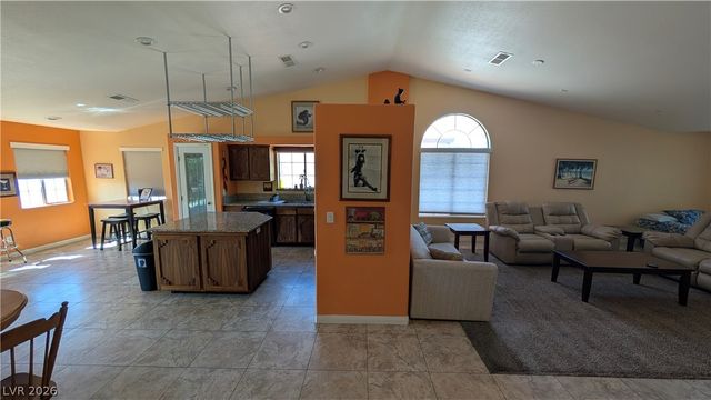 1061 PIKES PEAK Court, Las Vegas, NV 89110