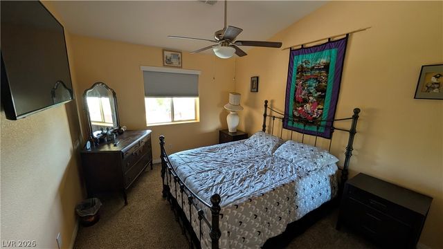 1061 PIKES PEAK Court, Las Vegas, NV 89110