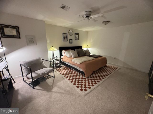 1338 PARK GARDEN LN, Reston, VA 20194