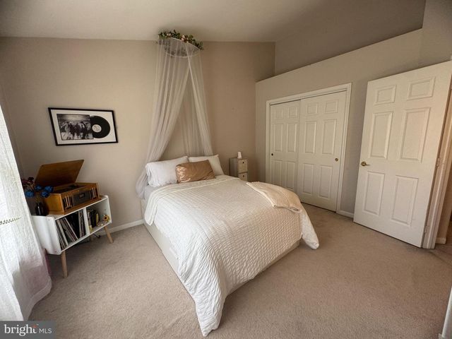 1338 PARK GARDEN LN, Reston, VA 20194