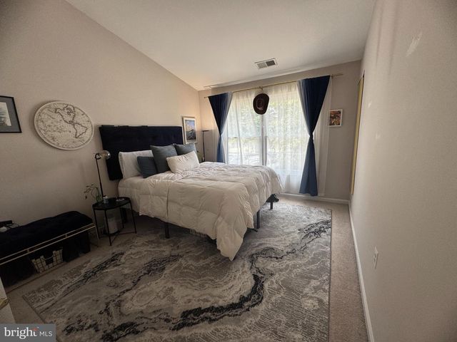 1338 PARK GARDEN LN, Reston, VA 20194
