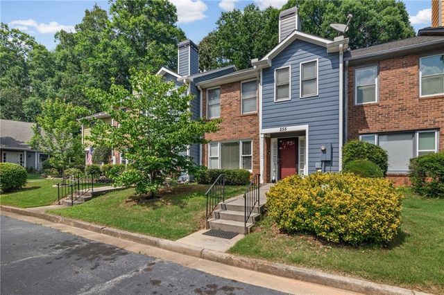 257 Triple Oaks Drive, Tucker, GA 30084