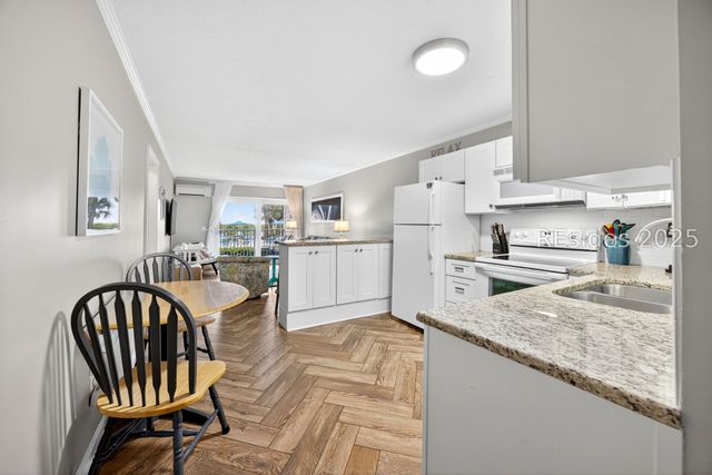 15 Forest Beach Drive S 1G, Hilton Head Island, SC 29928