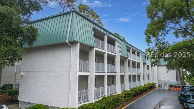 15 Forest Beach Drive S 1G, Hilton Head Island, SC 29928