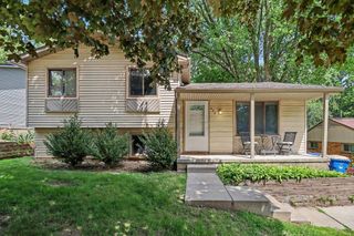 439 S Winding Drive, Waterford Twp, MI 48328