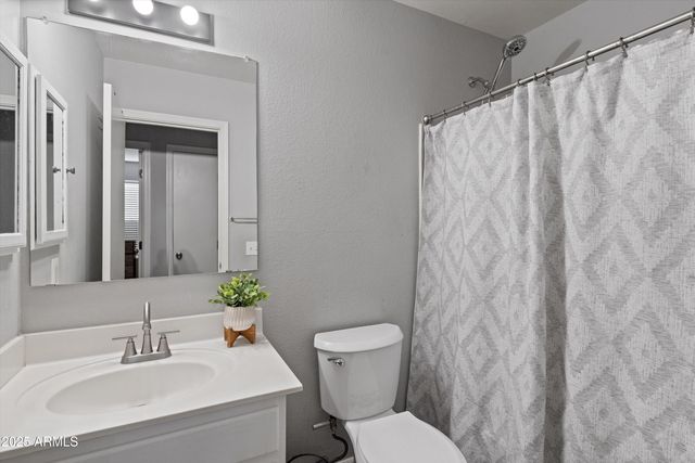 1793 E DENIM Trail, San Tan Valley, AZ 85143