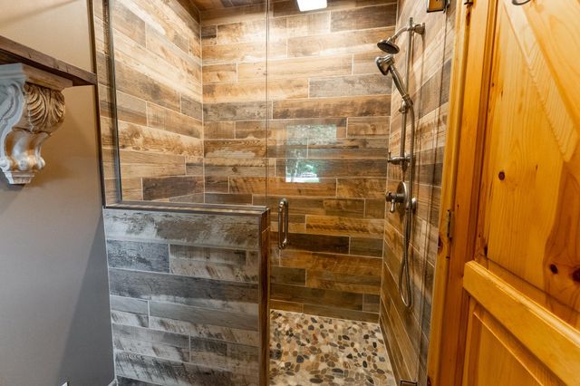 2095 Middle Haven Drive, Gladwin, MI 48624