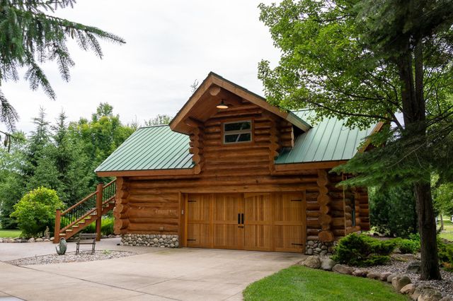 2095 Middle Haven Drive, Gladwin, MI 48624