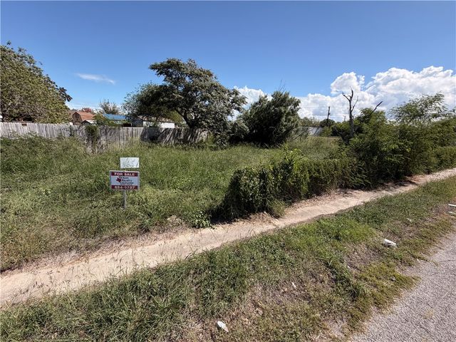 1006 Duncan St, Corpus Christi, TX 78405