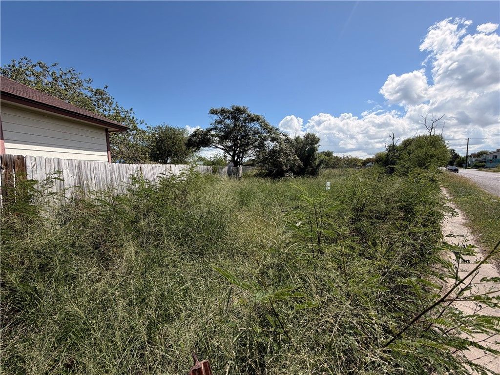 1006 Duncan St, Corpus Christi, TX 78405 — photo 2
