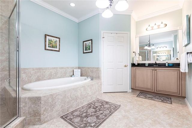 16570 Goldenrod LN # 203, Alva, FL 33920
