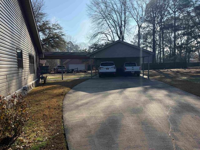 6 Cromwell Cove, Pine Bluff, AR 71603