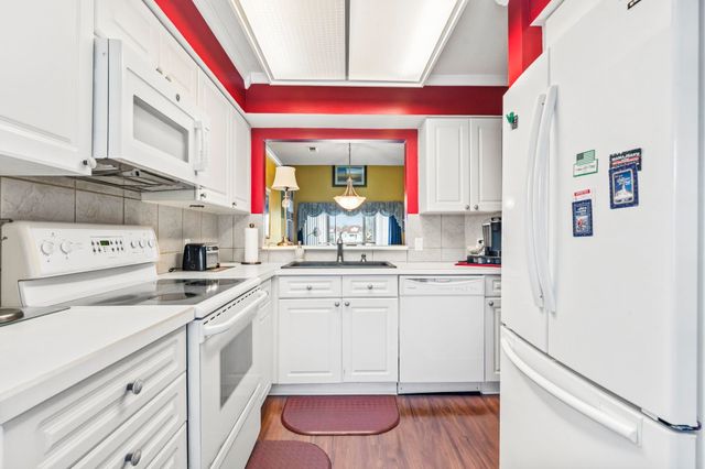 4396 Baldwin Ave Apt 109, Little River, SC 29566