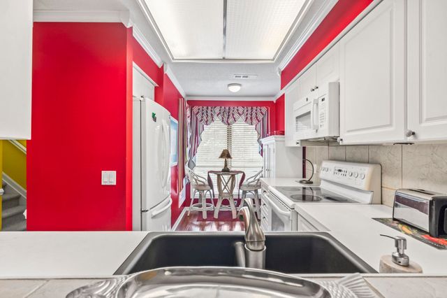 4396 Baldwin Ave Apt 109, Little River, SC 29566