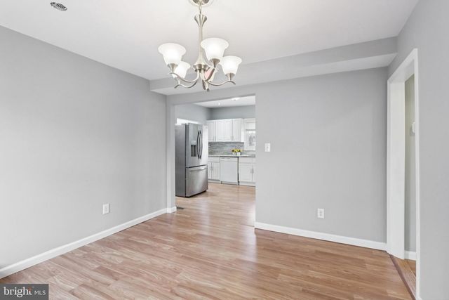 652 PARK AVE, Burlington, NJ 08016