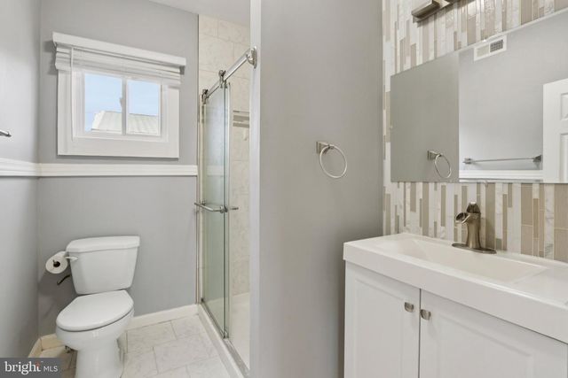 652 PARK AVE, Burlington, NJ 08016