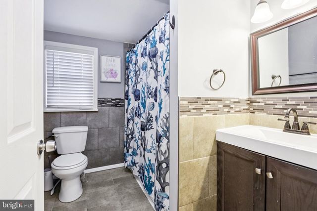 652 PARK AVE, Burlington, NJ 08016