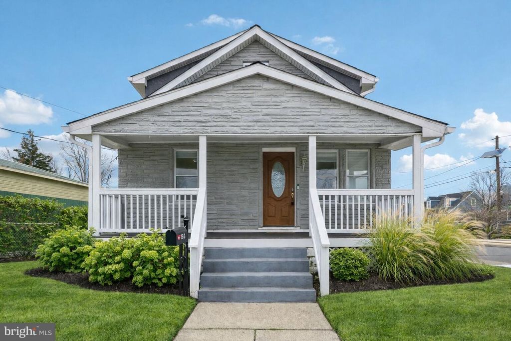 652 PARK AVE, Burlington, NJ 08016