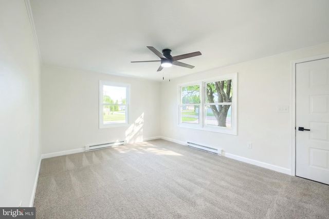 415 HANOVER ST, New Oxford, PA 17350