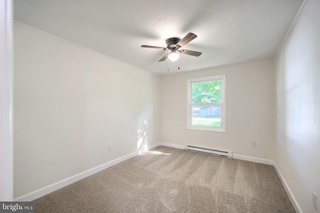 415 HANOVER ST, New Oxford, PA 17350