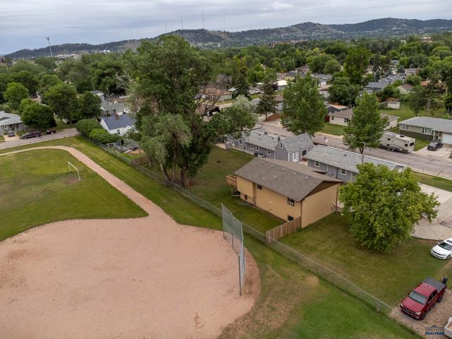 238 39TH, Rapid City, SD 57702