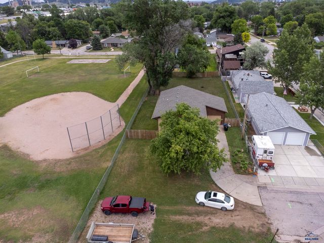 238 39TH, Rapid City, SD 57702