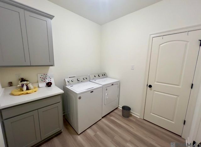 28234 Moreau Dr, Denham Springs, LA 70726