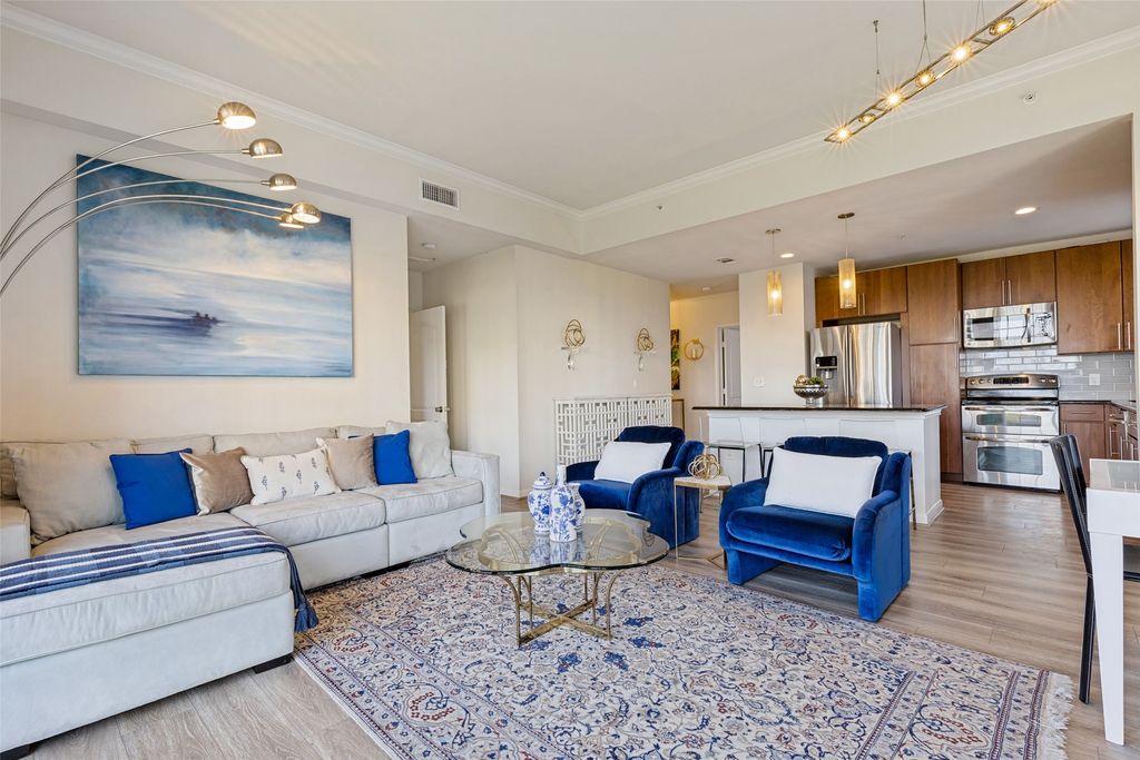3225 Turtle Creek Boulevard 548, Dallas, TX 75219