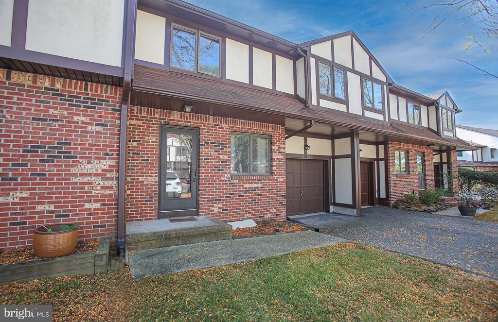 15 LEICESTER, Ewing, NJ 08628