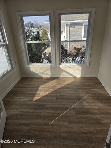 420 S Saint Thomas Drive, Toms River, NJ 08757