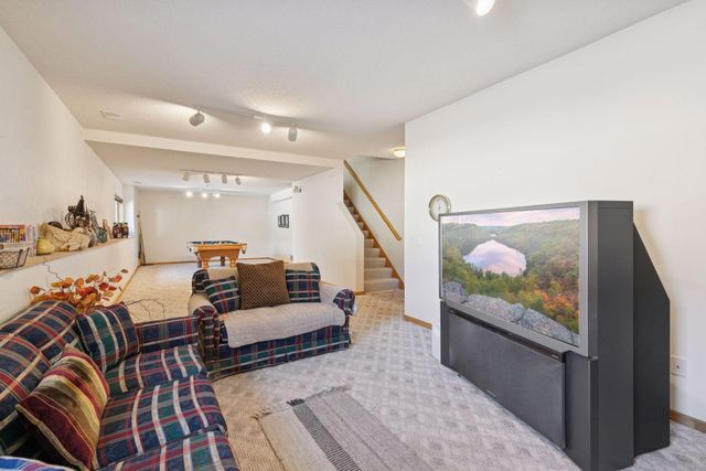 10948 203rd Street W, Lakeville, MN 55044