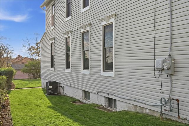 702 4th St, Verona, PA 15147