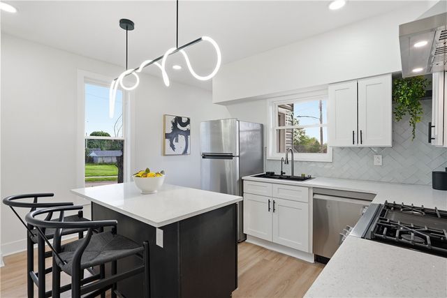 702 4th St, Verona, PA 15147