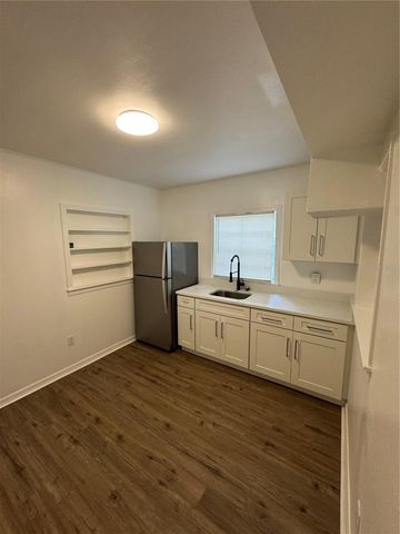 2016 E CLIFTON STREET B, Tampa, FL 33610