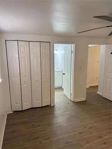 2016 E CLIFTON STREET B, Tampa, FL 33610