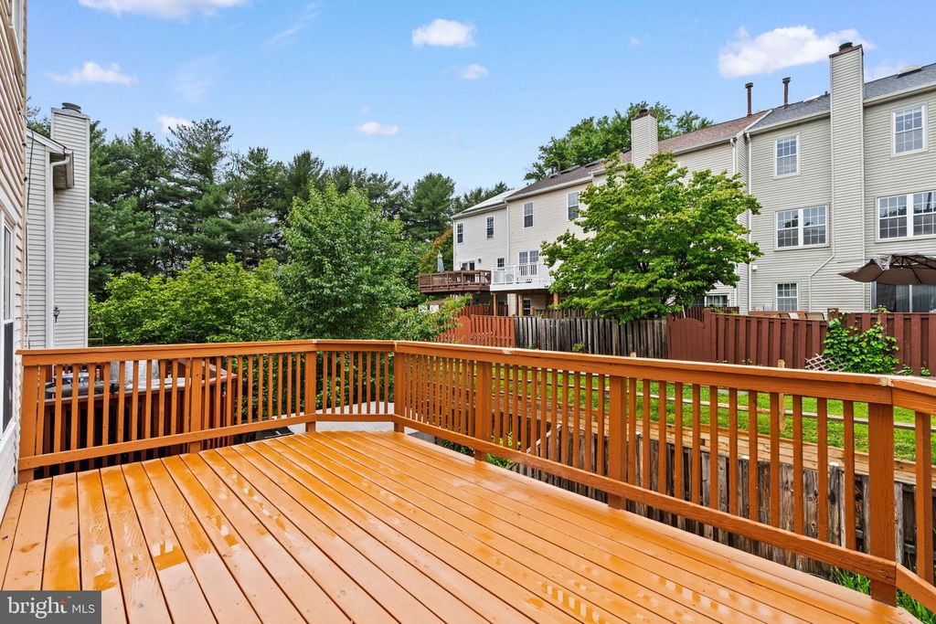 Image 17 of property listing at 405 AMBERFIELD LN, Gaithersburg, MD 20878