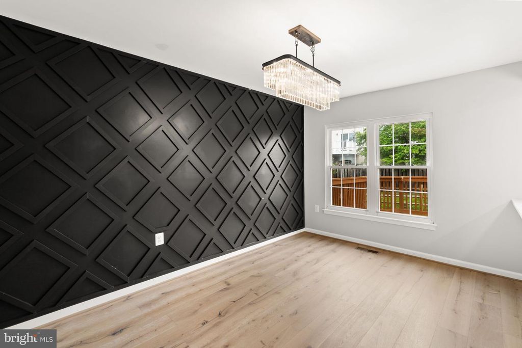 Image 19 of property listing at 405 AMBERFIELD LN, Gaithersburg, MD 20878