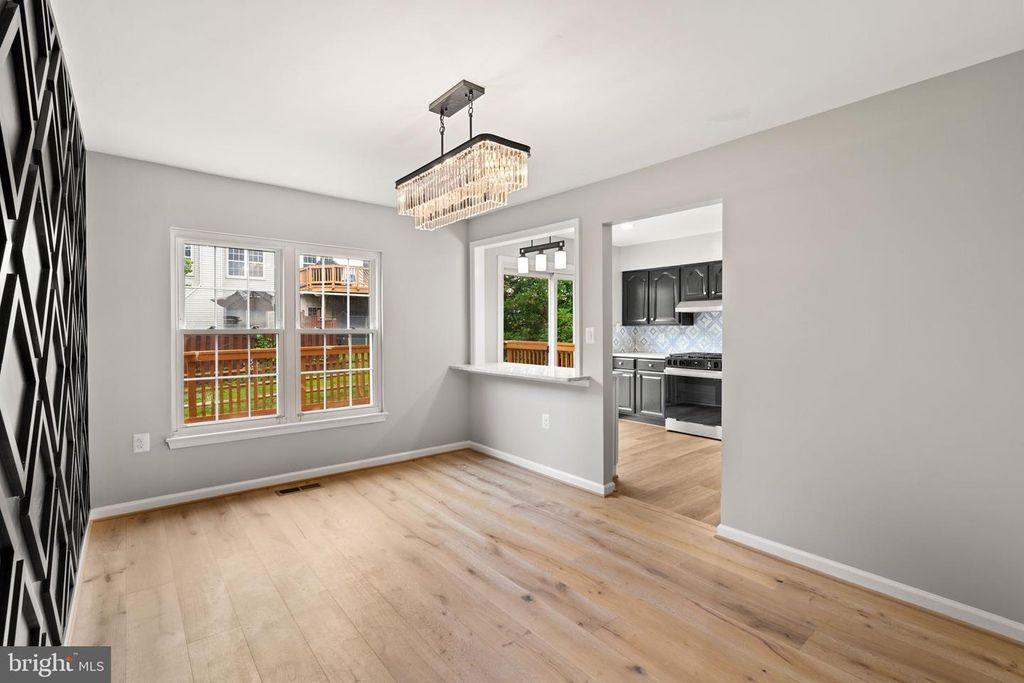 Image 21 of property listing at 405 AMBERFIELD LN, Gaithersburg, MD 20878