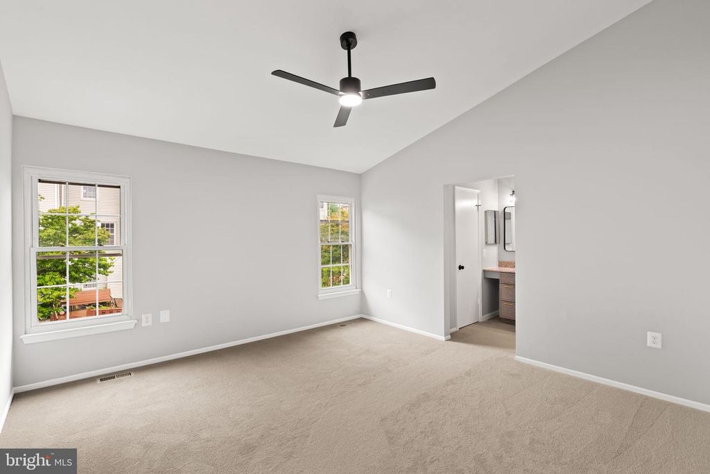 Image 26 of property listing at 405 AMBERFIELD LN, Gaithersburg, MD 20878