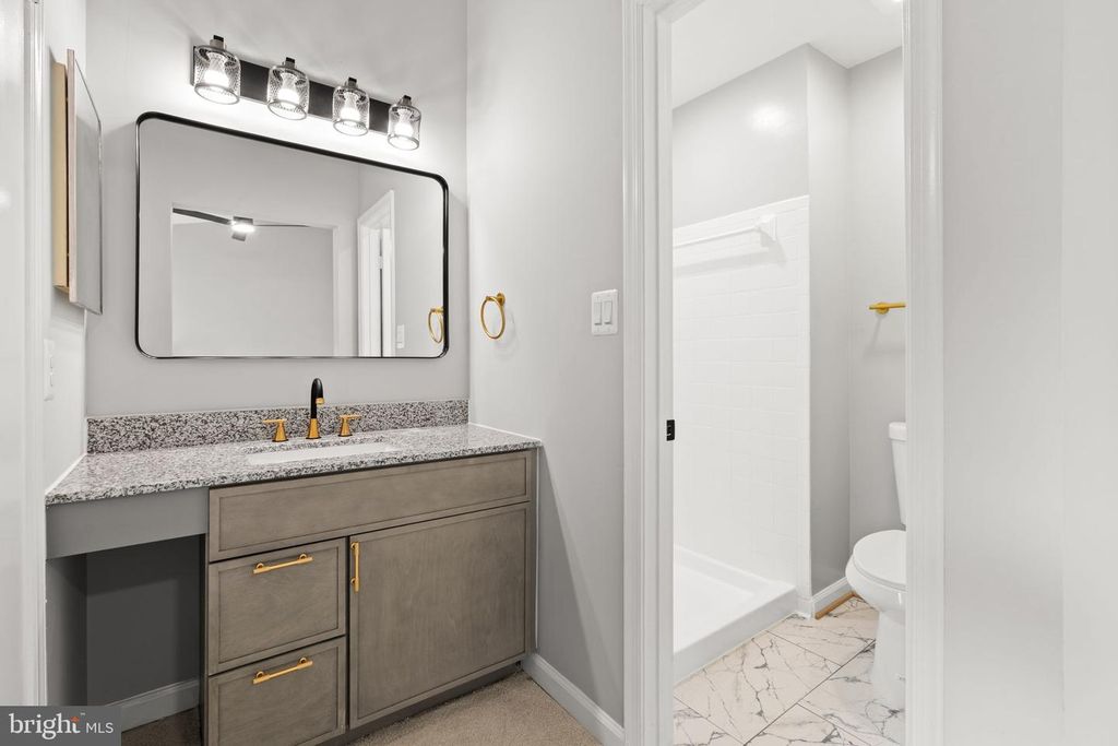 Image 29 of property listing at 405 AMBERFIELD LN, Gaithersburg, MD 20878