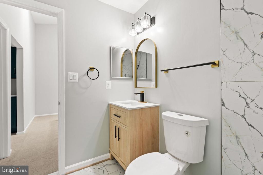 Image 36 of property listing at 405 AMBERFIELD LN, Gaithersburg, MD 20878