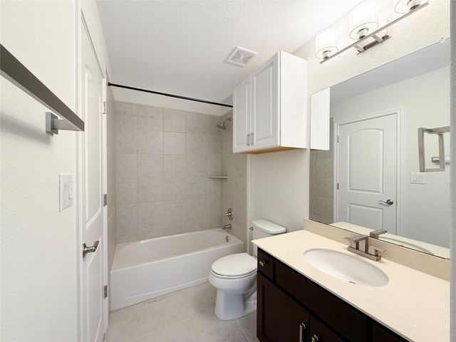 4300 Mezzaluna PASS, Leander, TX 78641
